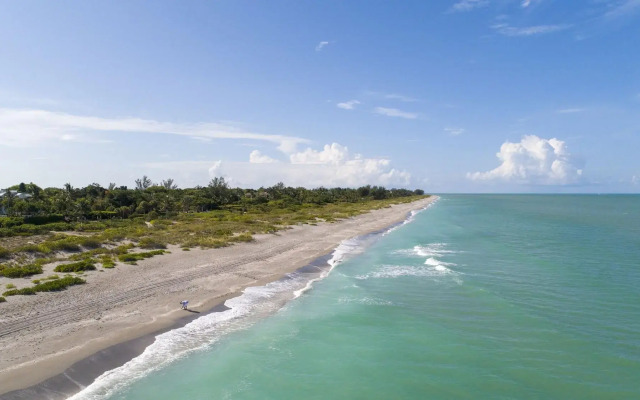Tween Waters Island Resort & Spa