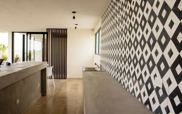 Paravian 704 2BR Condo Playa del Carmen