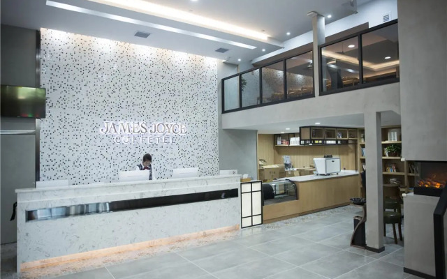 James Joyce Coffetel·South Taiyuan Railway Station Shanxi University