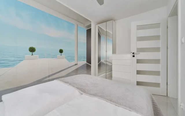 Family Apartment In Wroclaw By Renters (To Make Arrangement For Check In Please Contact The Property At Least 5 Days In Advance)