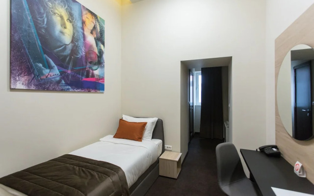 Hotel Grand Hedonist