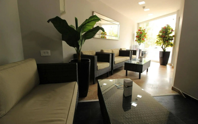 Rich Royal Suites