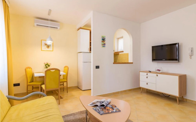 Beautiful Home in Medulin With Wifi and 1 Bedrooms
