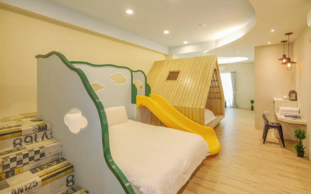 Happiness Yes Inn