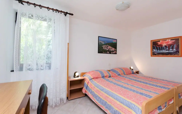 Apartments Mandica