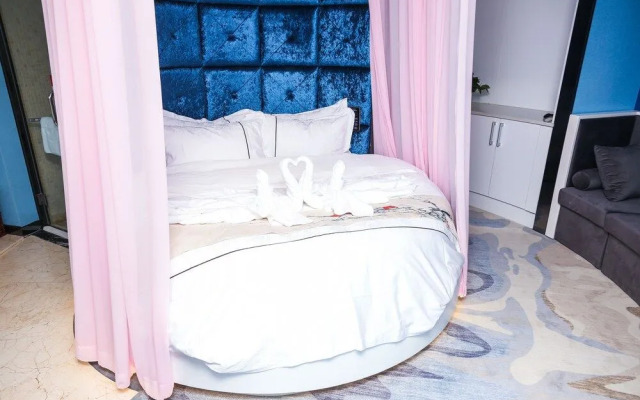 Beijing Venice Holiday Hotel (Shunyi Metro Station)
