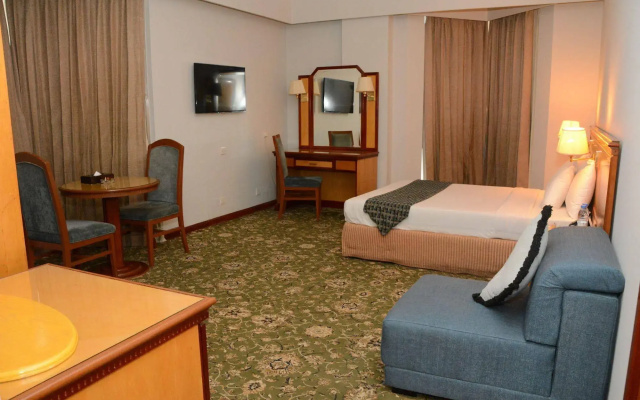 Phoenicia Hotel-Hoora