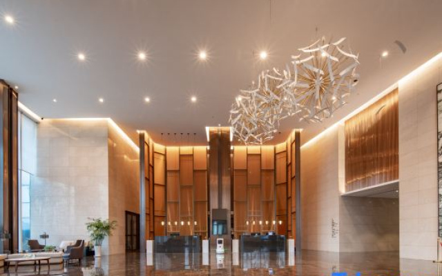 World Hotel (Linyi Pingyi )