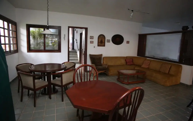 Casa com 5 suítes - vista Mar na Praia de Ponta Negra