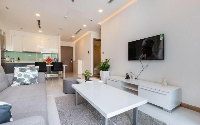 Laze Apartment SAIGON Vinhomes Central Park
