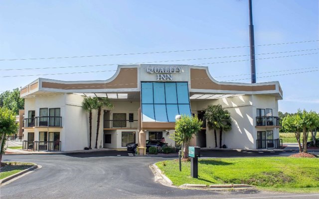 Quality Inn Selma in Clayton, United States of America from 85$, photos, reviews - zenhotels.com hotel front