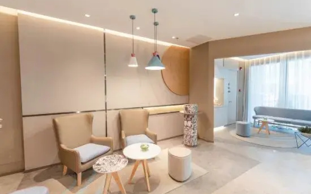 Homeinn Hotel (Dandong Fengcheng Fenghuangshan Fenghua Street)