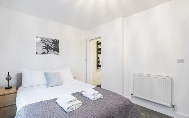 Leonard Street Apartment