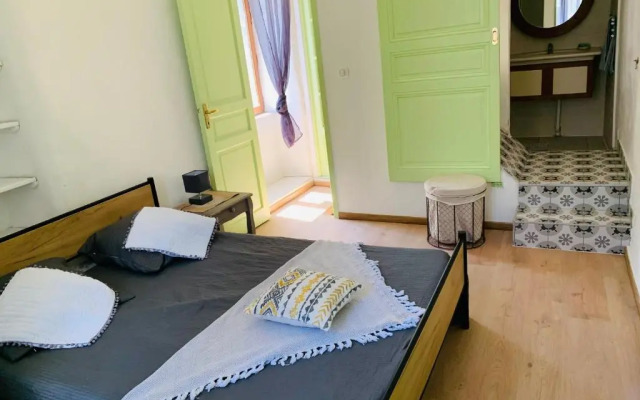 Ruoms Petite Maison 3* centre-village
