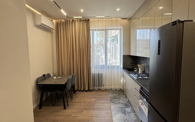 Апартаменты New Renovated - Adams Apartments