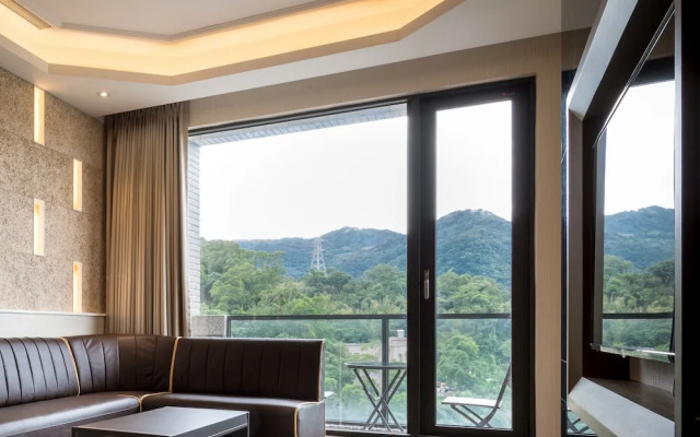 Young Master hotel