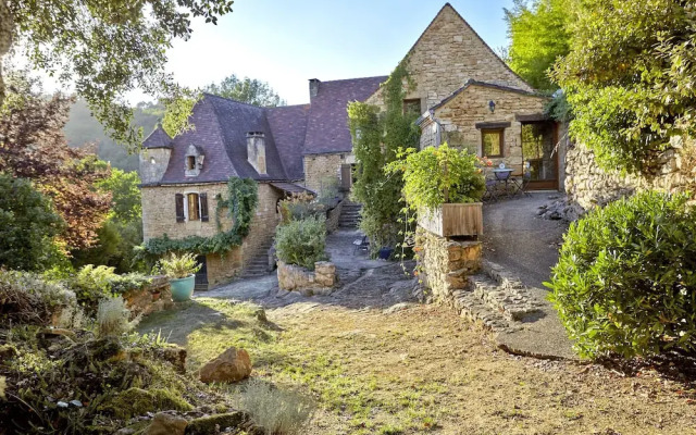 La Maison Bleue