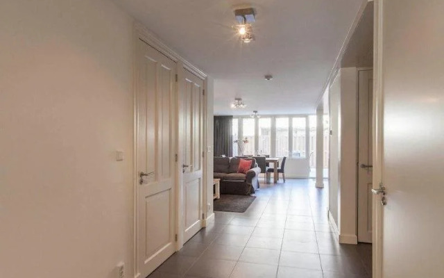 Sarphati Apartments Suites