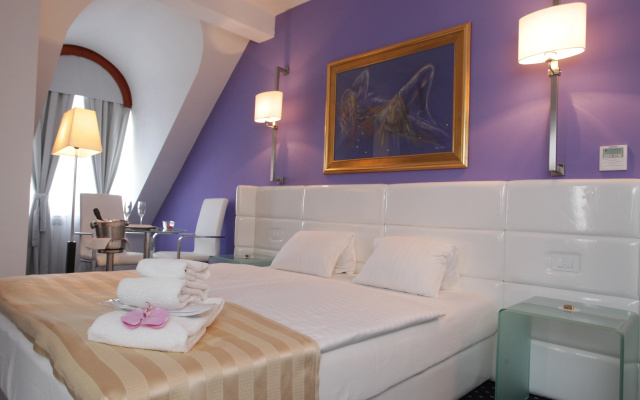 Hotel Phoenix