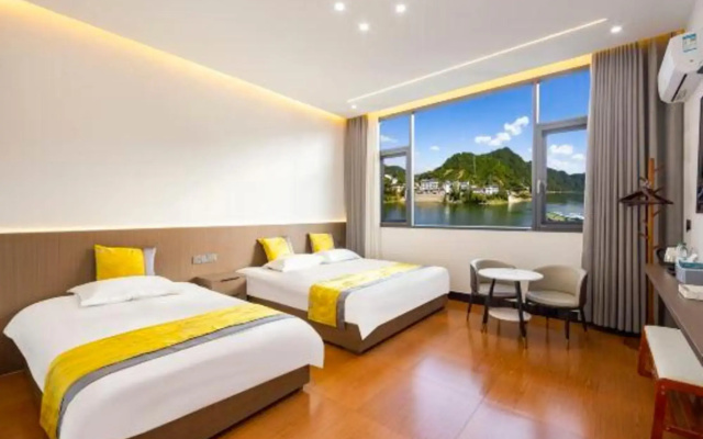She County Shendu Town Gallery Home Homestay (Xin'anjiang Landscape Gallery Scenic Area)