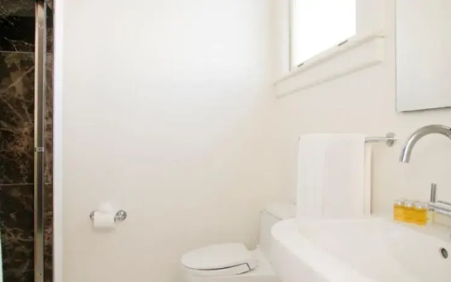 Fishermans Wharf 6 Bedroom Flat