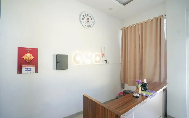 OYO 443 Hotel Barlian