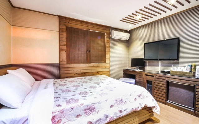 Hotel Signature, Junghwasan-Dong, Jeonju