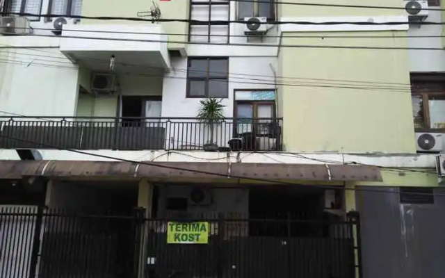 Simple Room At Tanjung Duren 647