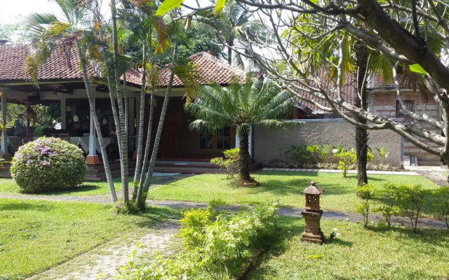 Bayu Mantra Bungalows