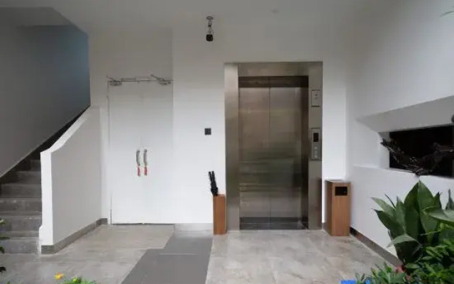 Huazhu Yueqingcheng Hot Spring Hotel (Dujiangyan Panda Valley Branch)