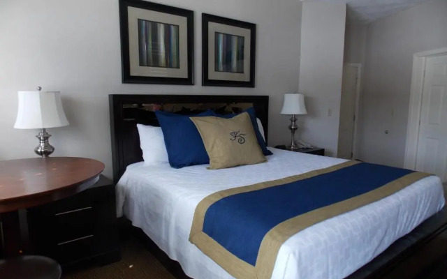 Fairway Suites At The Peak