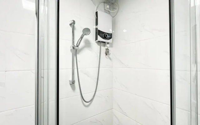 Elegant And Homey 3Br Apartment Sky House Bsd