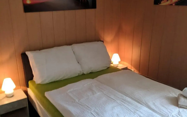 Hostel Schützenbrücke