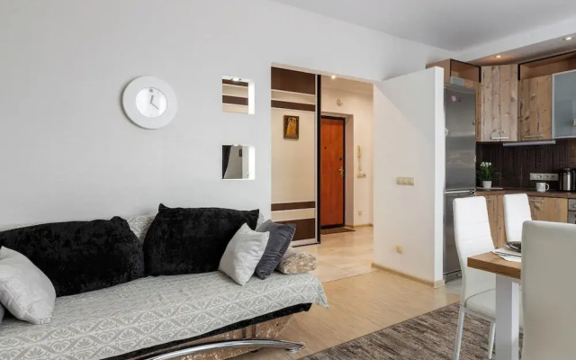 Modern 3-rooms apartment Musical Theater