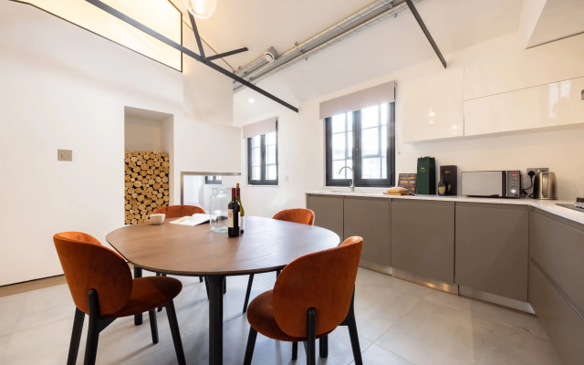 Contemporary One Bedroom Apartment - Borough