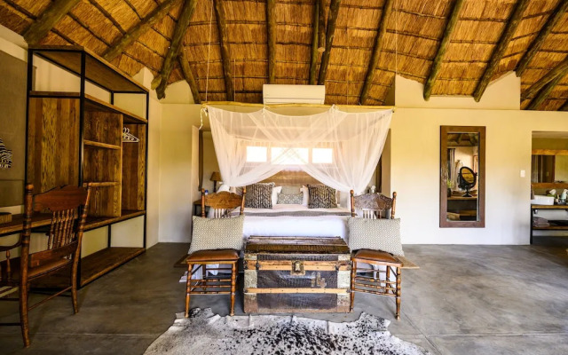 Toro River Lodges Big 5 Safari