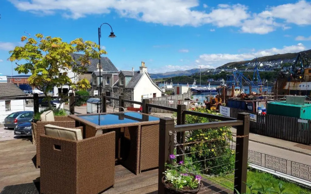 Seaview Guesthouse (Adults Only)