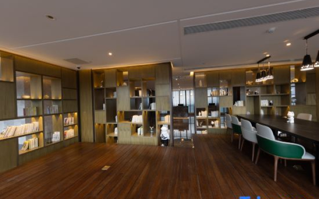 Nanjing Jiangbei International Health City Atour X Hotel
