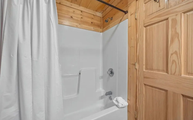 Moonlight and Memories - Two Bedroom Cabin