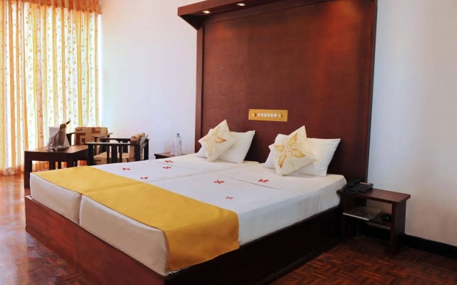 Golden Star Beach Hotel