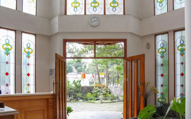 Caryota Hotel