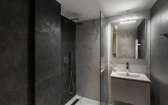 Pangrati Grove Apartment