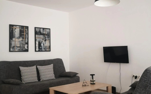 Apartment Adi