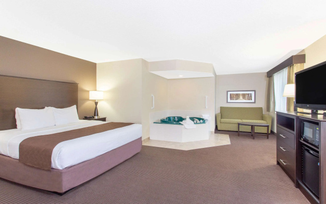 AmericInn by Wyndham Rhinelander