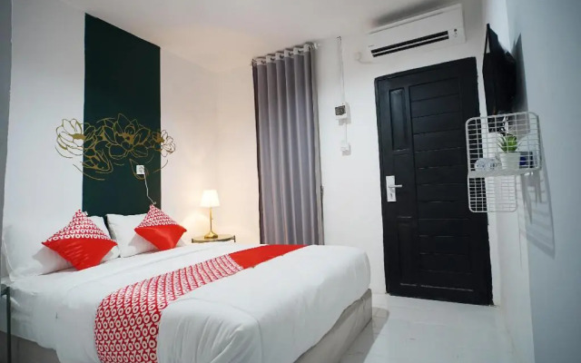 1125 Sani Guest House