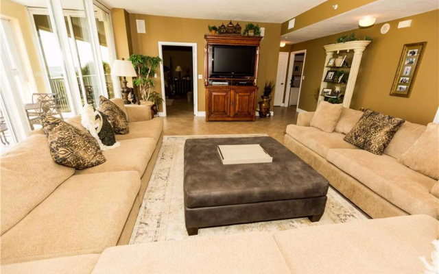 Oceania Destin Rental by Holiday Isle