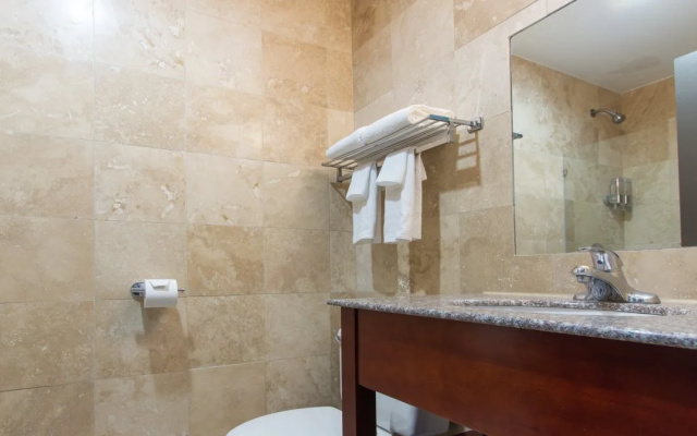 Grand Royale Hotel