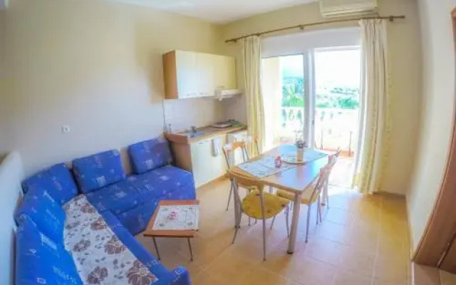 Finikas Apartments