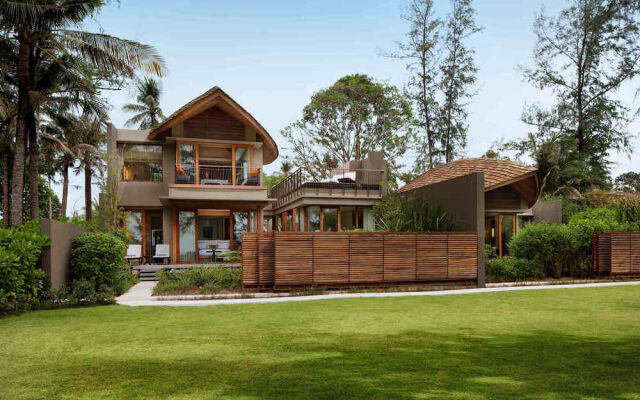 Отель Renaissance Phuket Resort & Spa вид на фасад