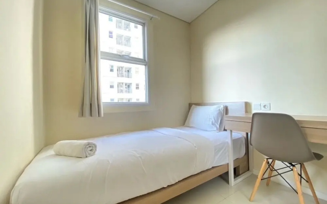 Spacious Corner 2Br Apartment At Parahyangan Residence